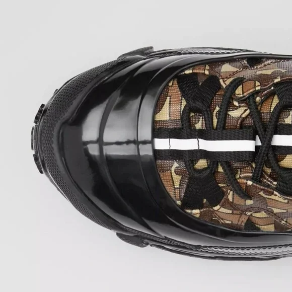 BURBERRY MEN - Picture 7 of 8